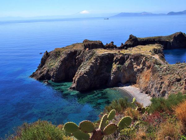 Panorama auf der Insel Panarea