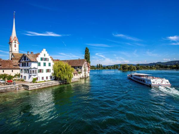 Stein am Rhein Panorama mit Boot