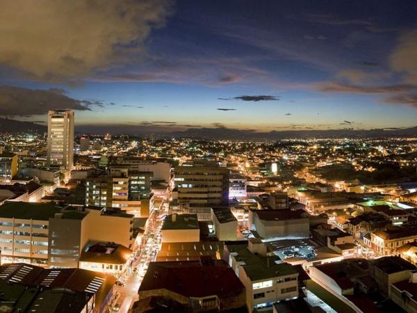 San Jose bei Nacht - San Jose by night